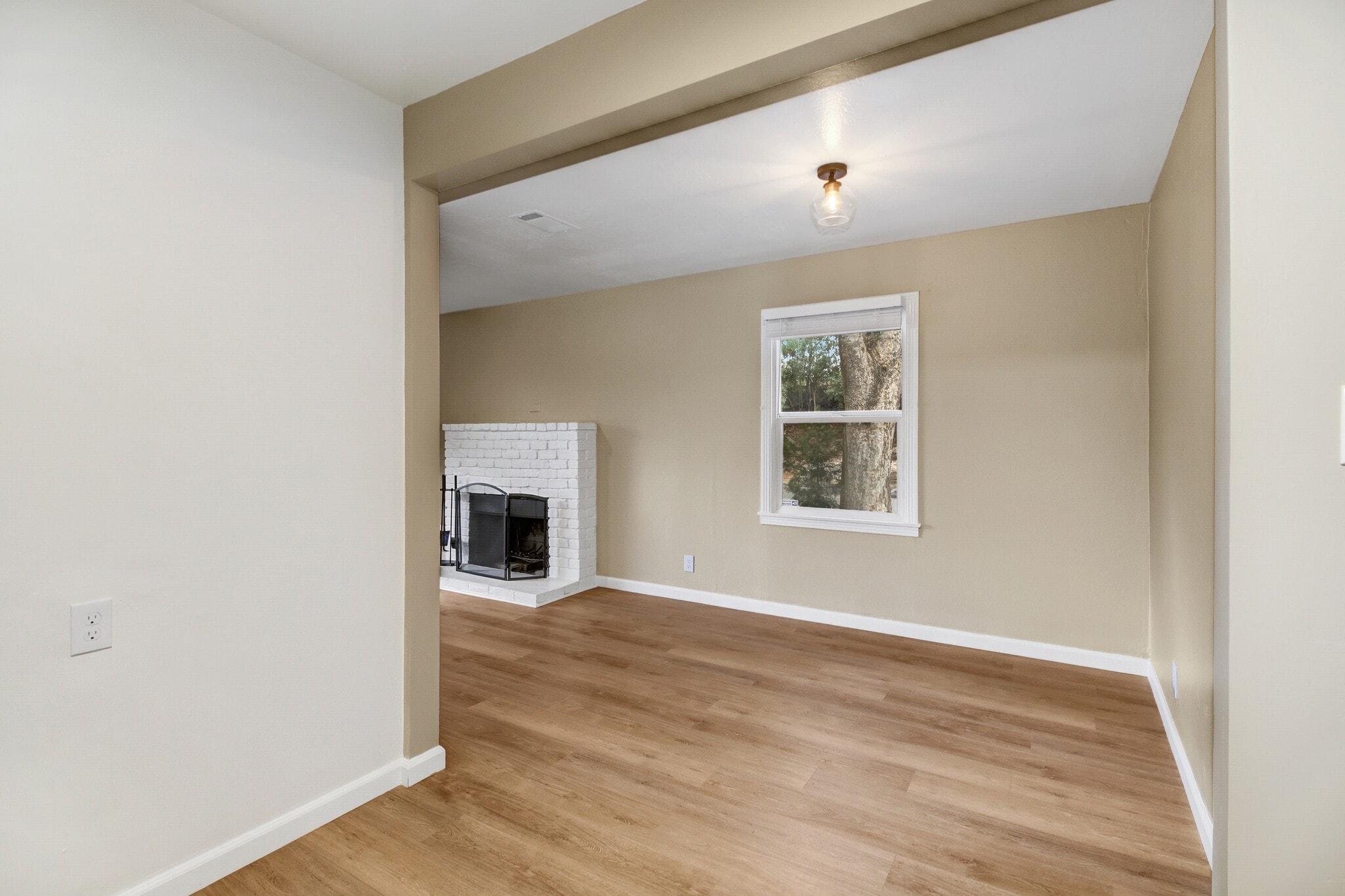 Building Photo - 47 Fallon Ln