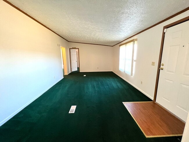 Building Photo - Location & Convenient! It Starts Here!
