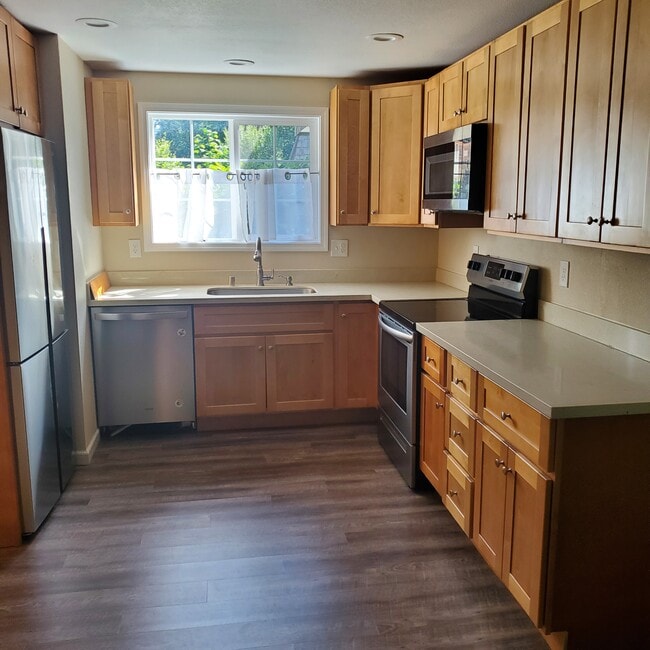 Building Photo - 4722 69th St Ct NW