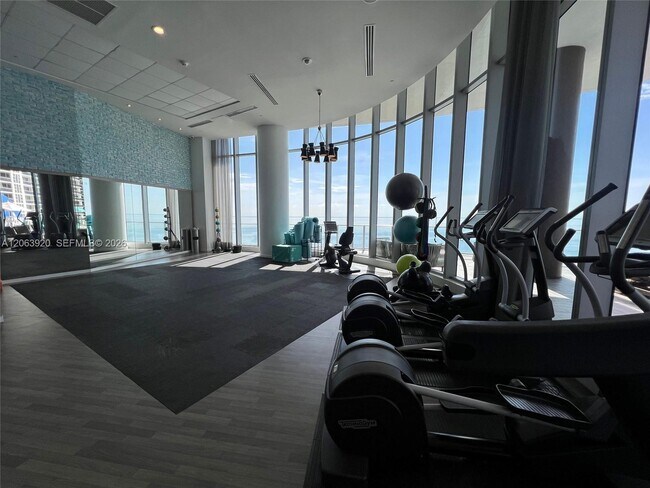 Building Photo - 4111 S Ocean Dr