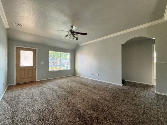Building Photo - 3 Bedroom Home in Piedmont with ALL APPLIA...
