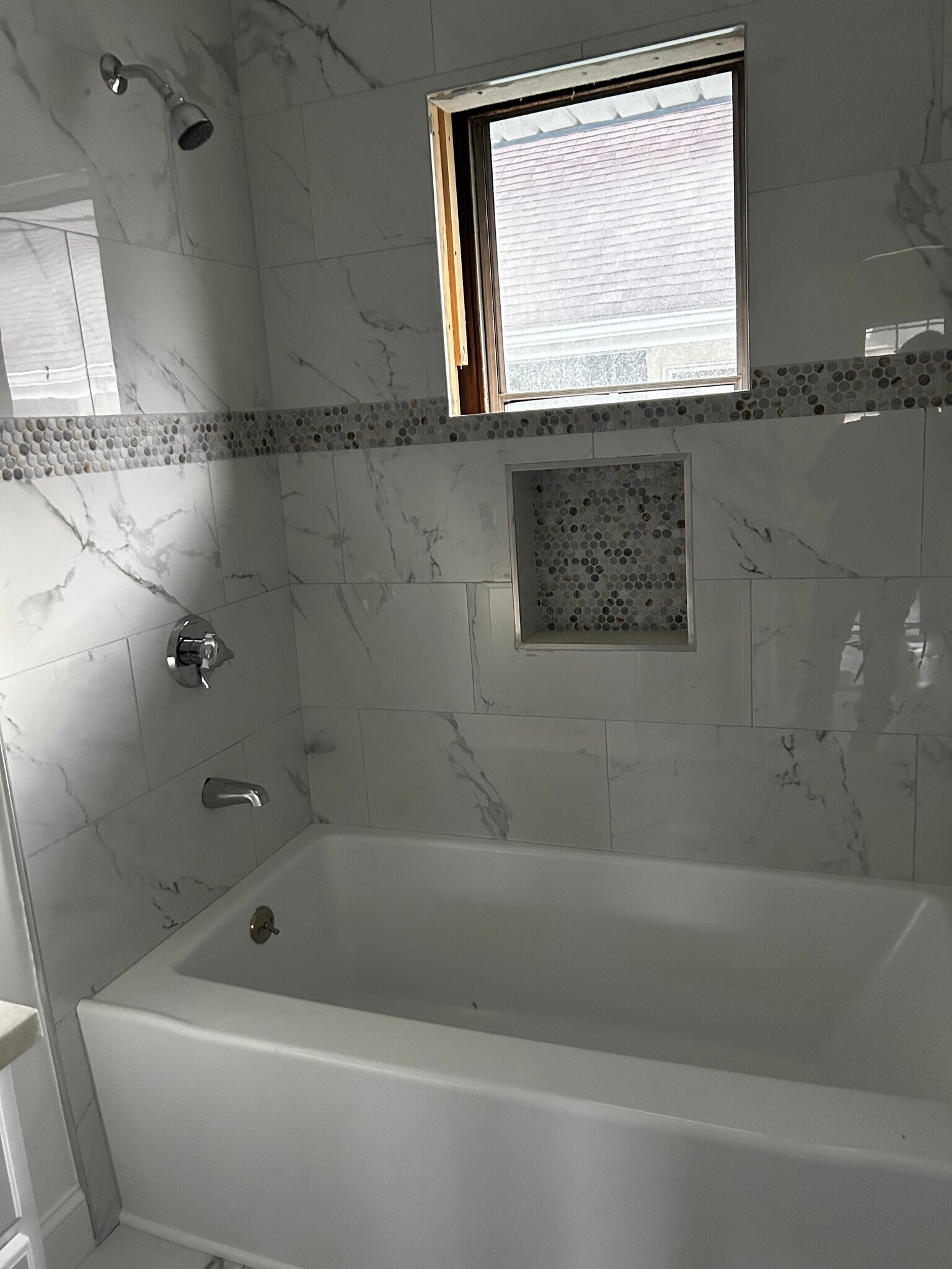 Building Photo - 176 Brush Hill Rd