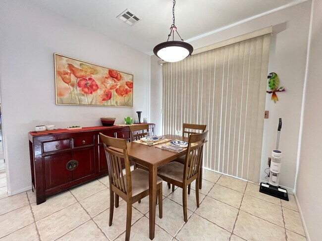 Building Photo - Summerlin Fully Furnished Condo on Golf Course!