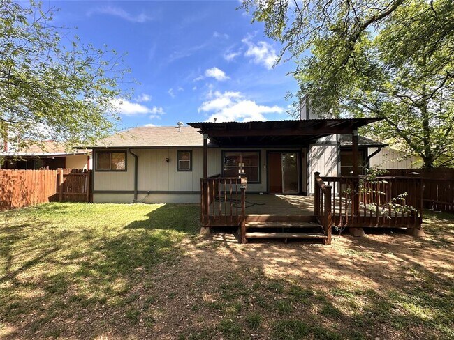 Building Photo - 2711 Wilcrest Dr