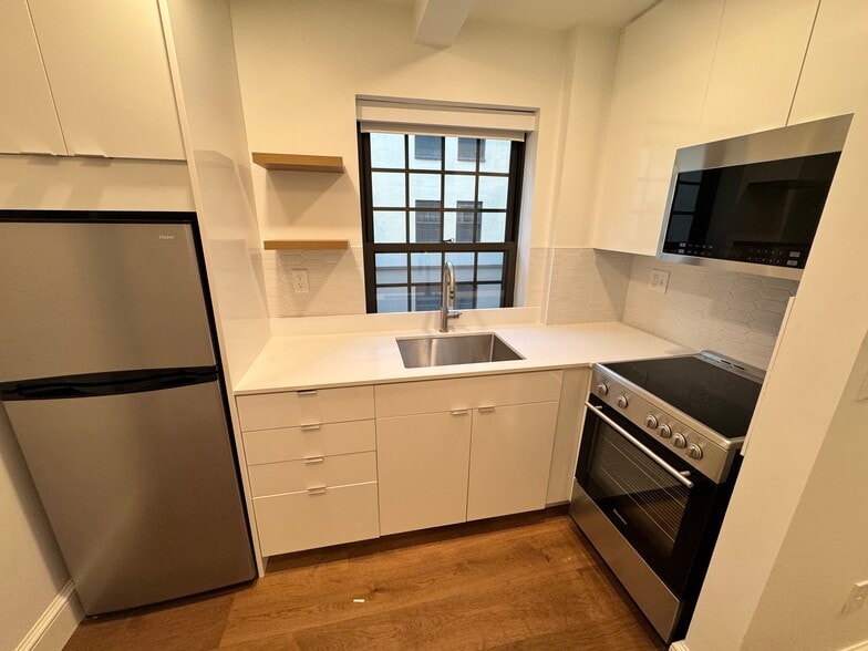 Building Photo - 1172 Massachusetts Ave