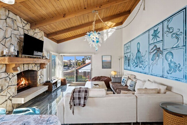 Building Photo - Mandalay Shores Beach| Home on Mandalay Be...