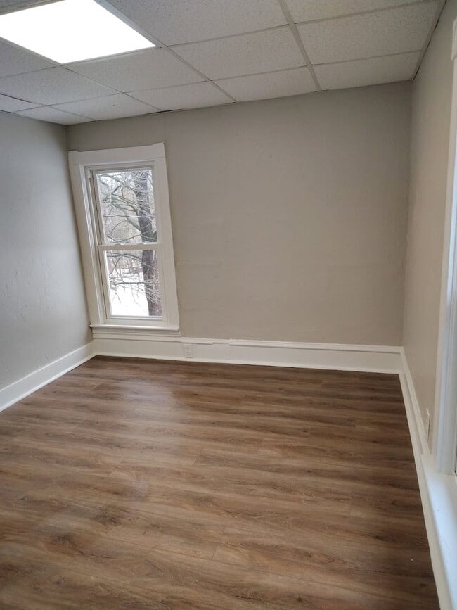 Building Photo - Beautiful 4 Bed/ 2 Bath House for Rent