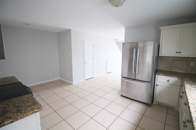 Building Photo - 6610 Loma Vista St