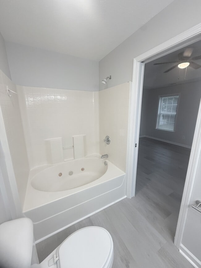 Building Photo - 6005 Palisade Ct