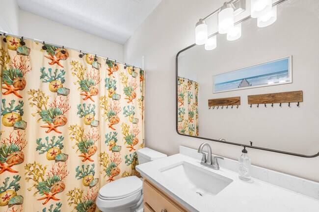 Building Photo - 220 Seabreeze Cir