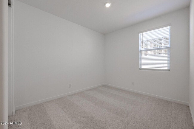 Building Photo - 7682 W Jackrabbit Ln