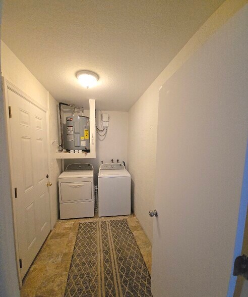 Building Photo - 4225 San Rafael Ave