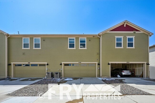 Building Photo - 3BR Home w/ Attached Garage + Easy Commute to Denver & DIA