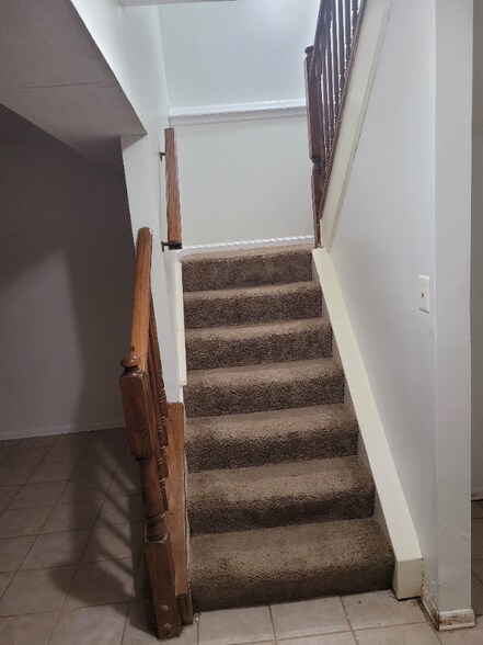 Building Photo - 11518 Big Creek Dr