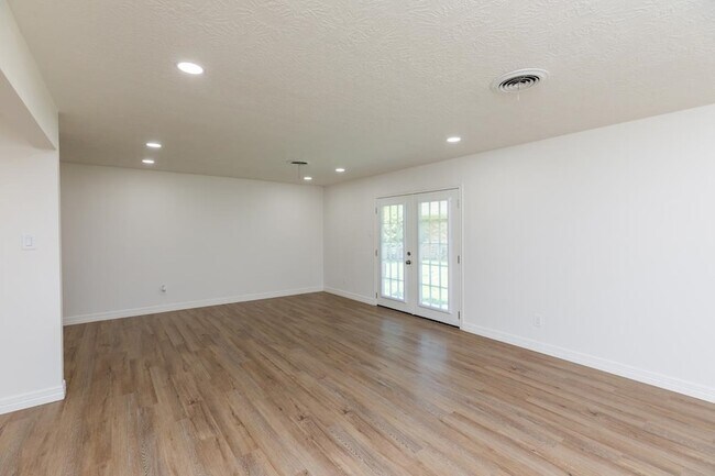 Building Photo - 1212 Irving St