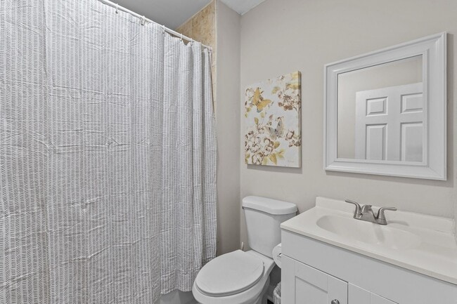 Building Photo - ODU 3 bed, Quick move in!!!