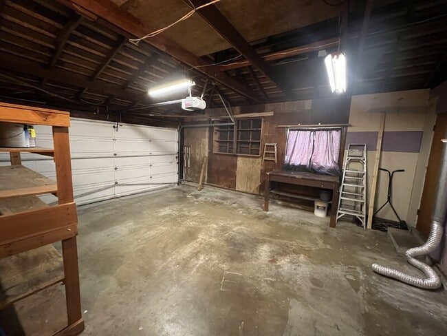 Building Photo - 436 Via Herbosa