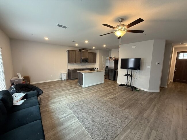 Building Photo - 1108 Bowie Dr