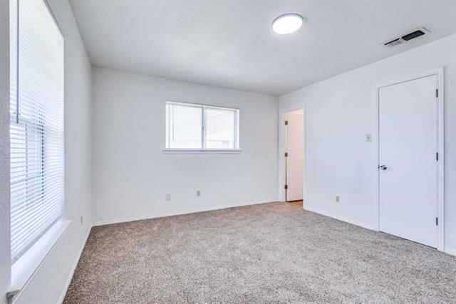 Building Photo - 1422 Deborah Ave