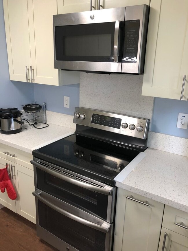 Building Photo - 3 bedroom 2.5 bath Townhome in Mililani!