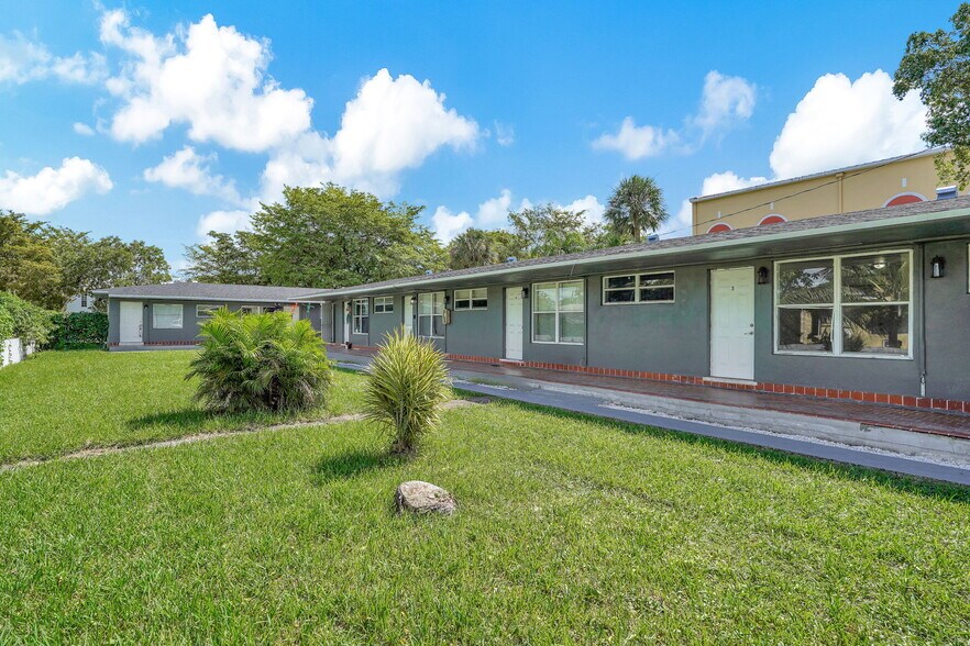 Building Photo - 150 NW 78th St