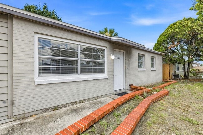 Building Photo - 6802 Larmon St