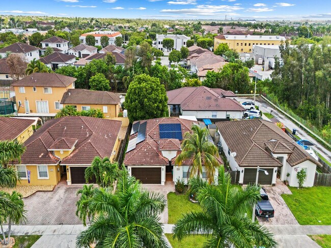 Building Photo - 14815 SW 28 Ln