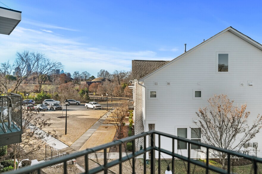 Building Photo - 1432 Winding Stream Rd