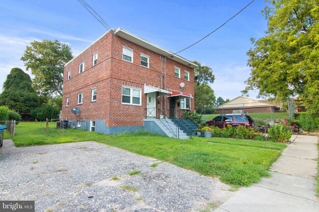 Building Photo - 2022 Oliver St