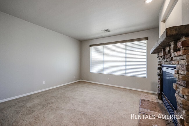 Building Photo - 3173 E Canyon Way