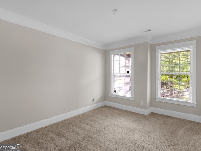 Building Photo - 185 Regency Pl