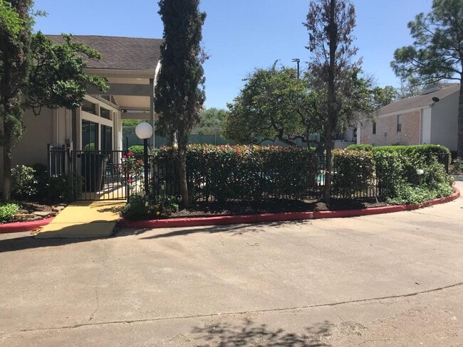 Building Photo - 7950 N Stadium Dr