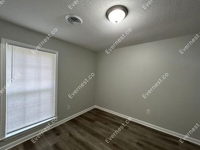 Building Photo - 958 Mecklenburg Cove