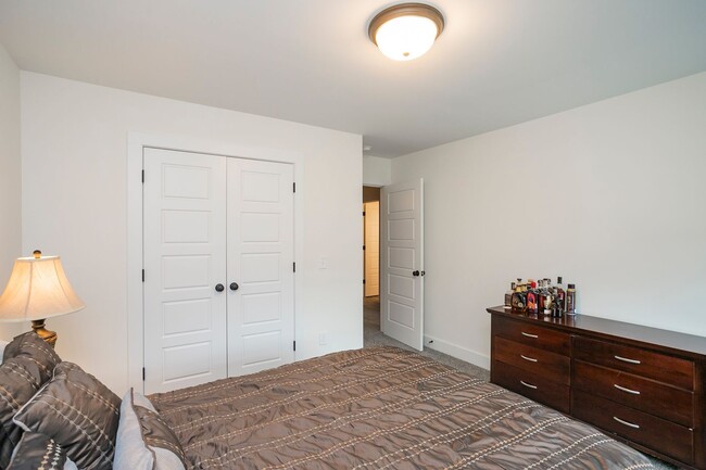 Building Photo - 3337 Alta Ln