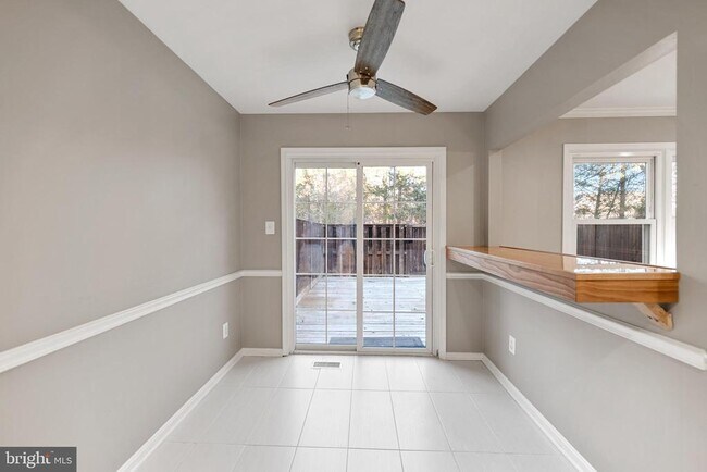 Building Photo - 6104 Old Brentford Ct