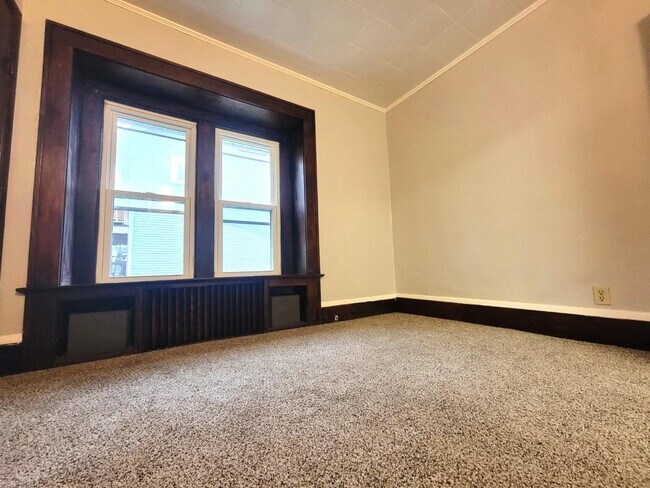 Building Photo - 2153 11th St SW