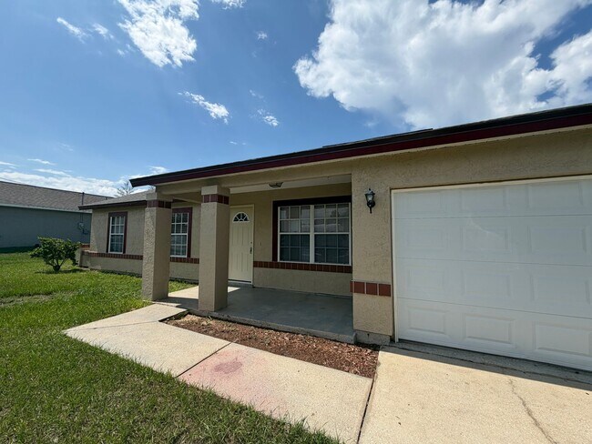 Building Photo - 73 Olive Dr