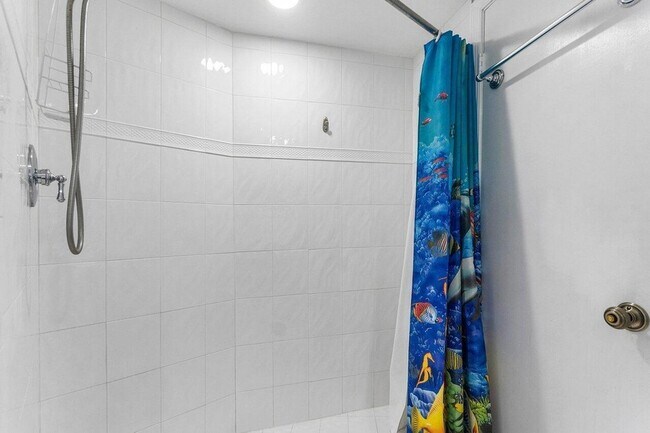 Building Photo - 2800 N Ocean Dr