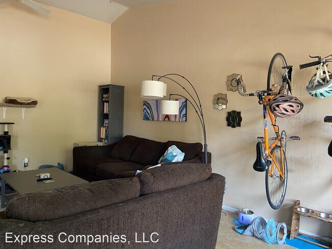 Building Photo - 3 br, 2 bath House - 15 W Loma Vista Dr. #104