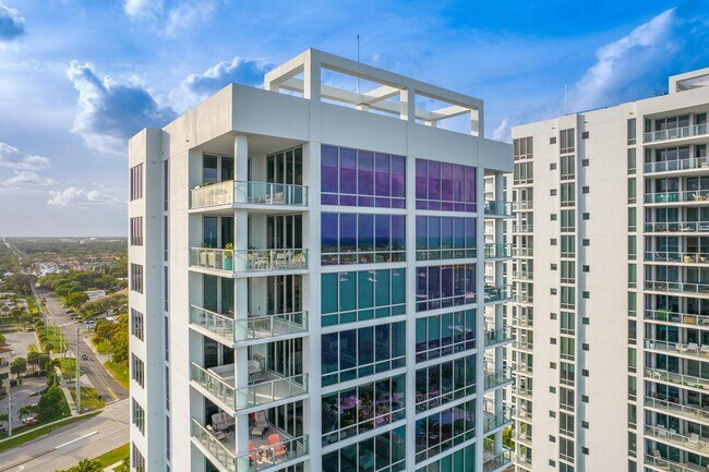 Building Photo - 3 Water Clb Wy