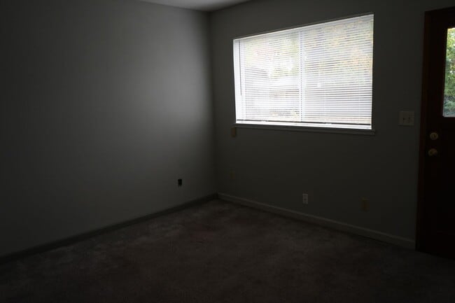 Building Photo - 7208 Mississippi Dr