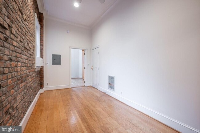 Building Photo - 310 Prince St