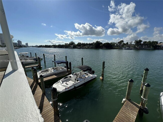 Building Photo - 5838 Collins Ave