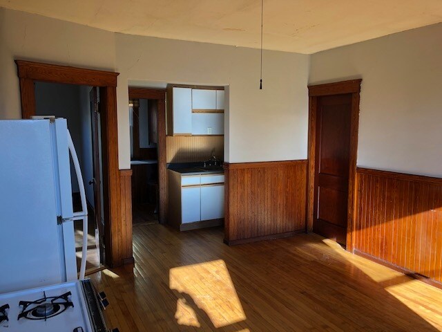 Building Photo - 53 Pilgrim Ave