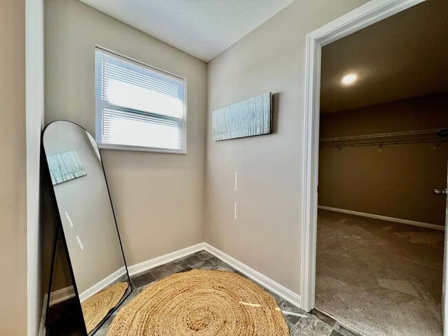 Building Photo - Brand new Executive home in Liberty Twp, Ohio