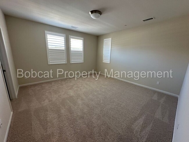 Building Photo - 862 Furlong Dr