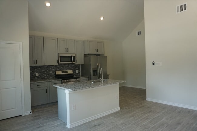 Building Photo - 9583 Darkwood St