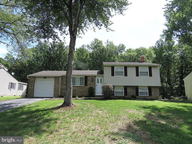 Building Photo - 7125 Vantage Dr