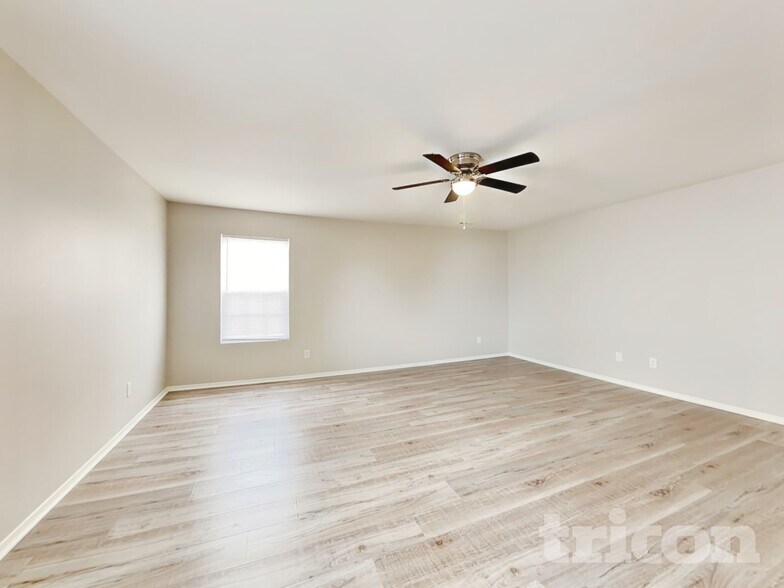 Building Photo - 8144 Rosberg Ln