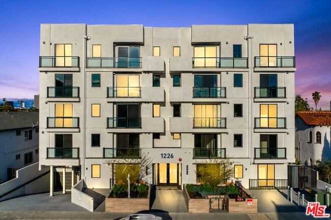 Building Photo - 1226 S Bedford St